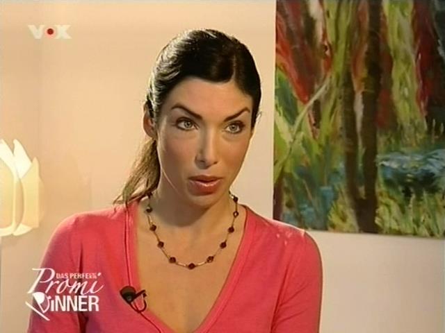 ap_dasperfektepromidinner_070401_092.jpg