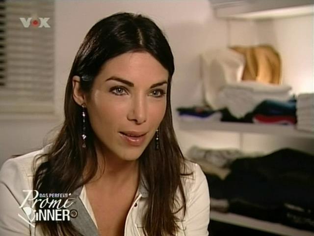 ap_dasperfektepromidinner_070401_206.jpg