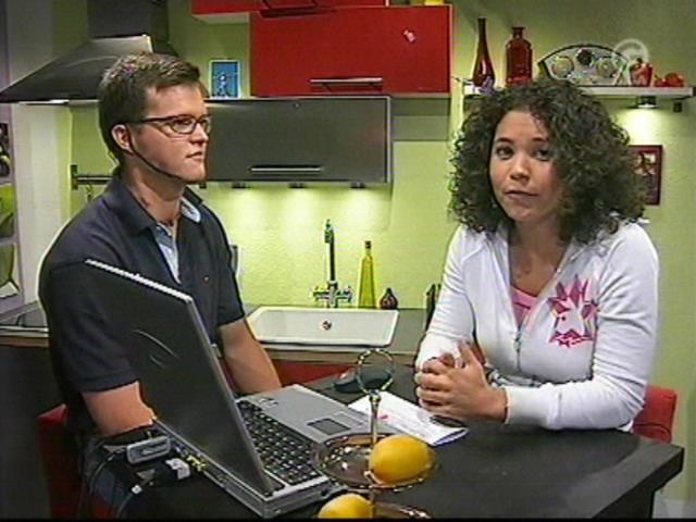 suevcaps_vio_giga_play_digital_home_04082006_286.jpg